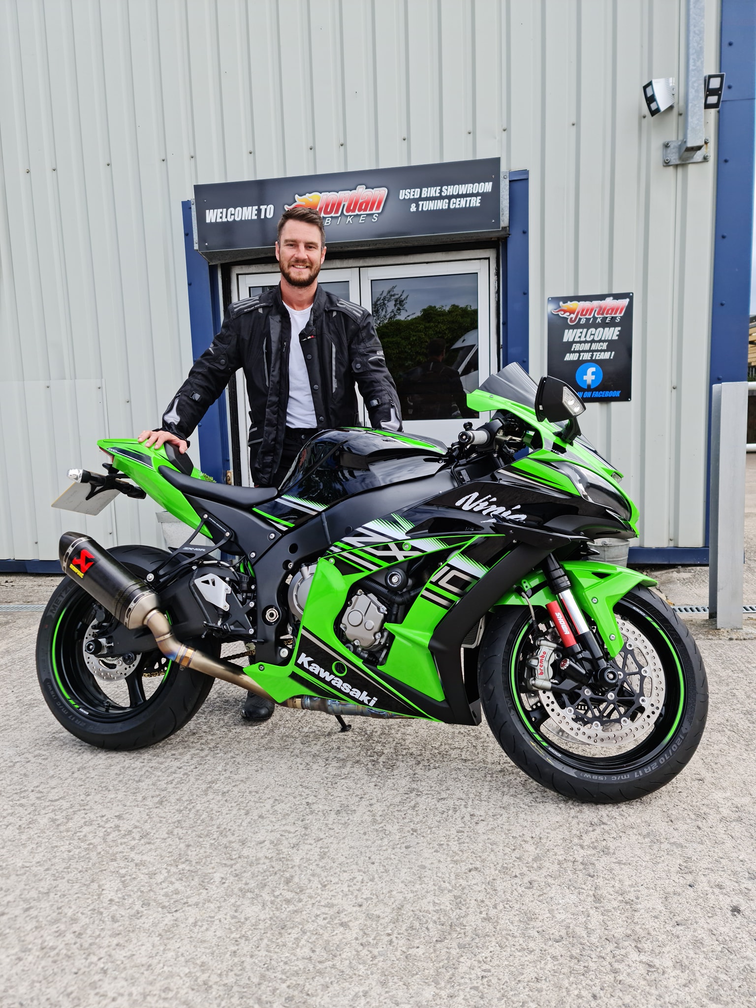 サカモト 💥 NEW BIKE DAY 💥 Here is Gabor with his new Kawasaki ZX10R