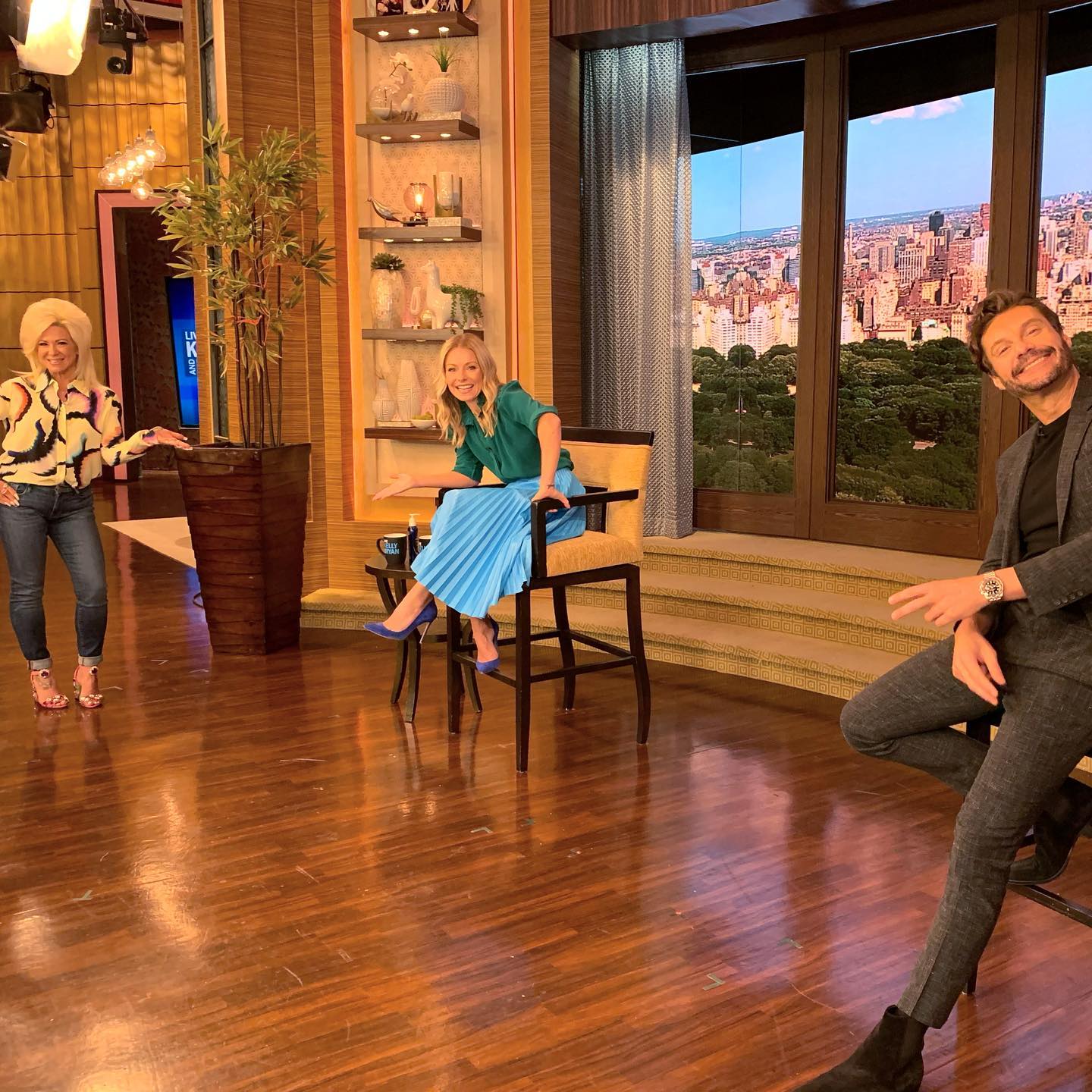 Live - Thanks for coming, Theresa Caputo! | Facebook