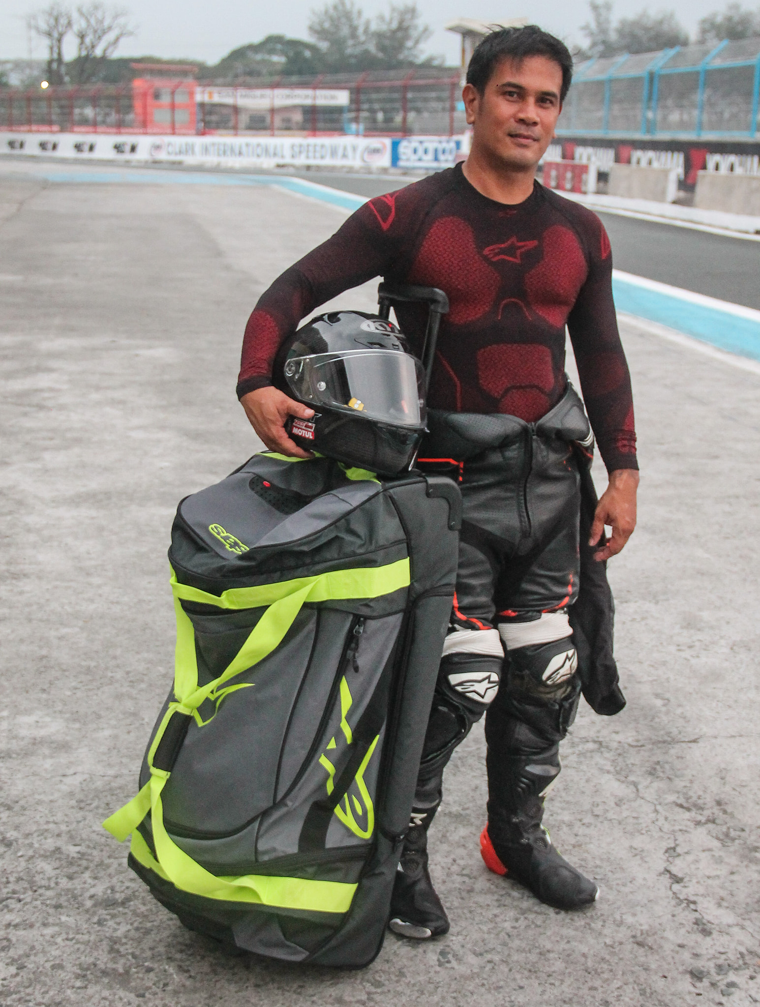 ALPINESTARS CHARGER PRO BACKPACK The aerodynamically-shaped, semi