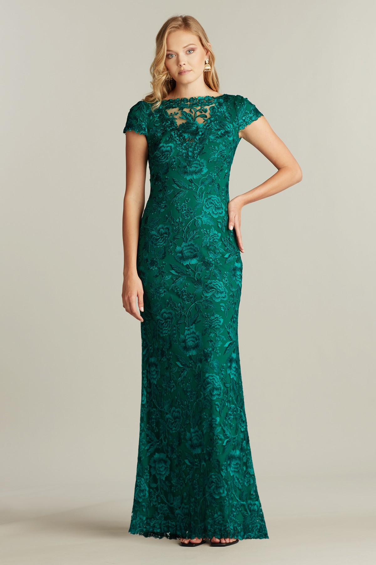 list of formal dresses Land yourself on the best dressed list! Shop Women's & Evening Gowns Here: https://bit.ly/3ilG2zf name types of dresses