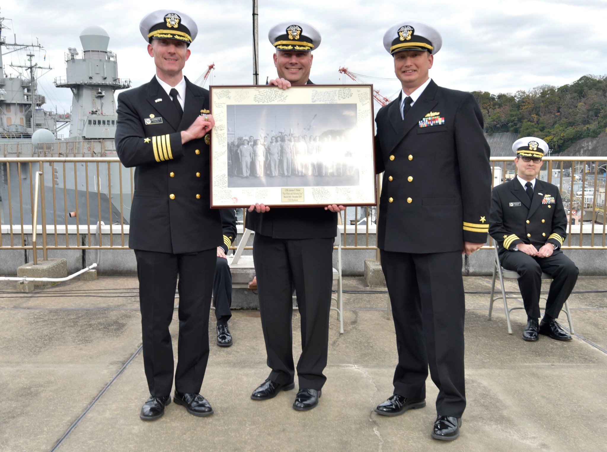 Commander - YOKOSUKA, Japan (Dec. 13, 2019) - Capt. Rich Jarret ...