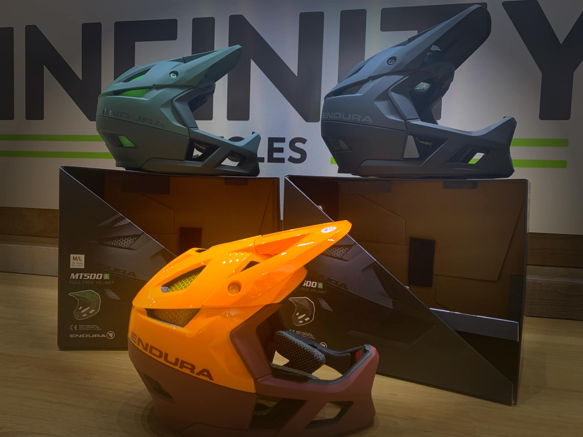 Infinity Cycles - Specialized Durham - The new Endura MT500 full face ...