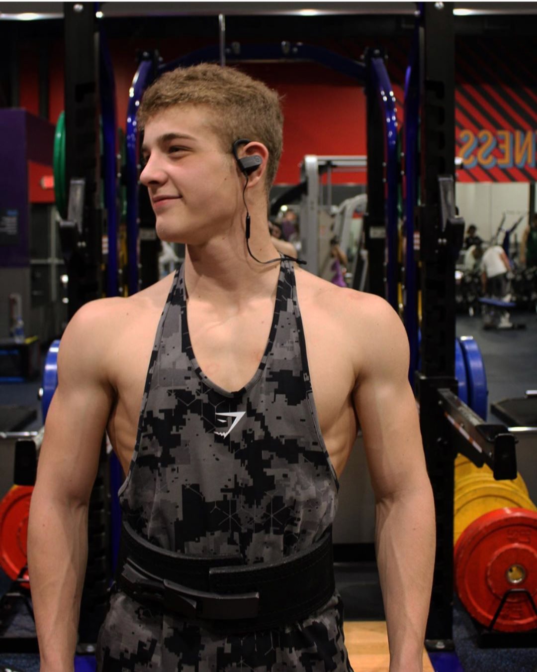 Crunch Fitness - #Throwback to Rayce getting his swole on... | Facebook
