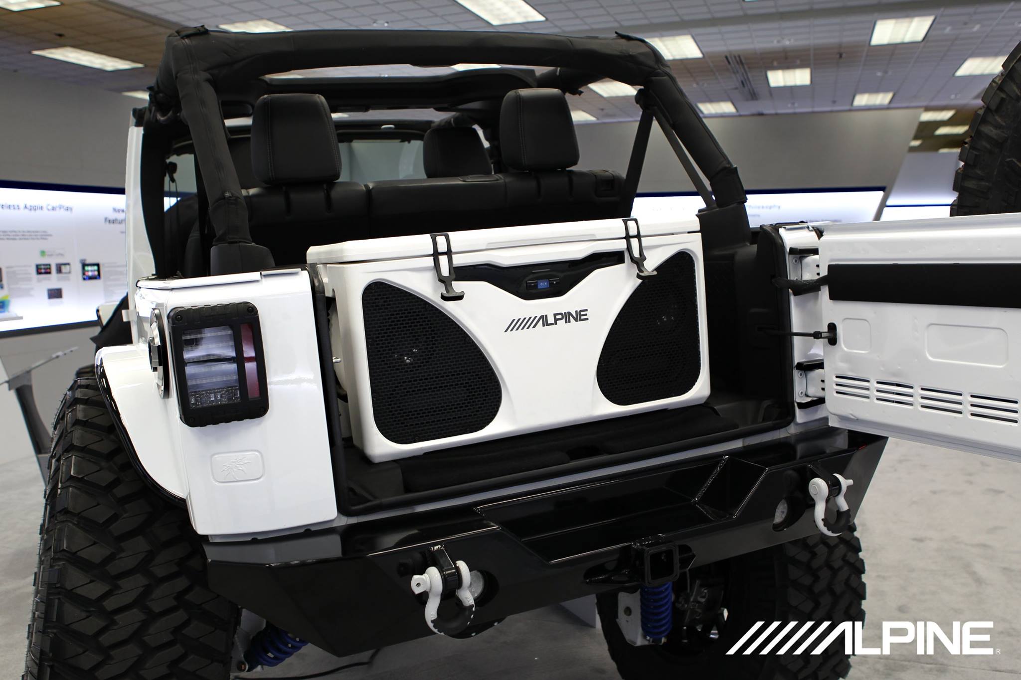 Alpine USA - Alpine ICE (PWD-CB1) Demo 2015 Jeep JK Build: -Alpine 9 ...