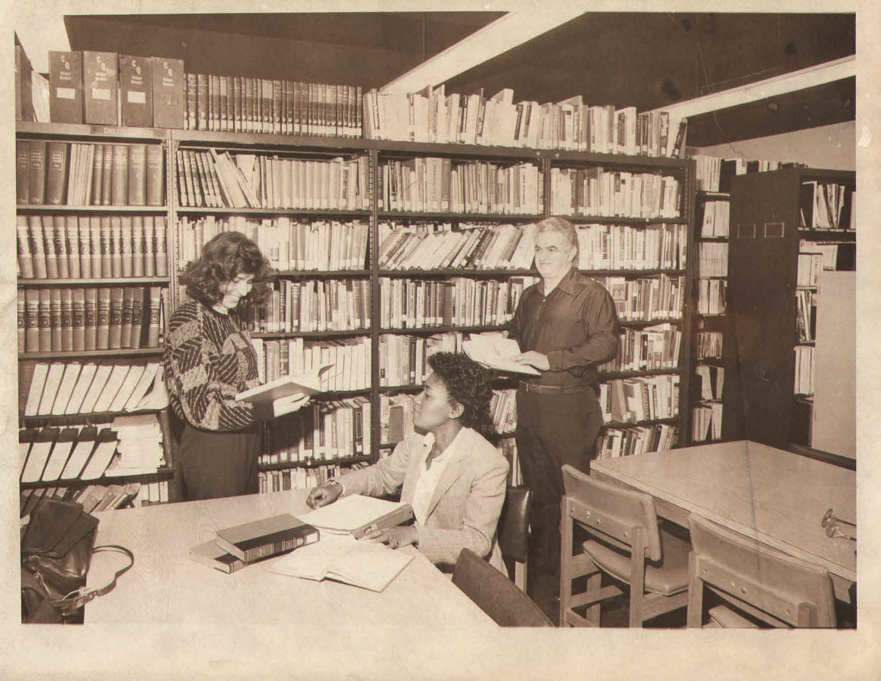 CCAC - The #CCAC North Library in 1986! #TBT...