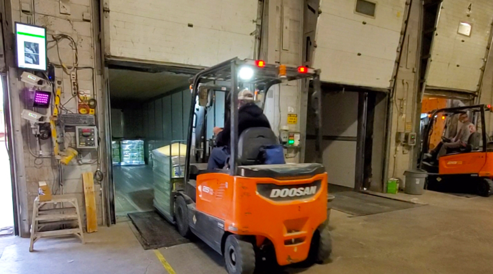 The RaPTr (Rapid Pallet Tracker)... - Vision Systems Design