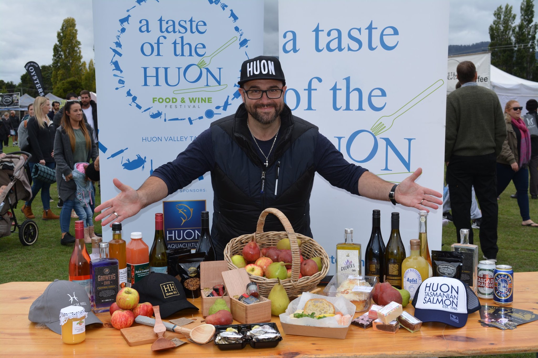 Our fabulous and funny MC, John... - Taste of the Huon