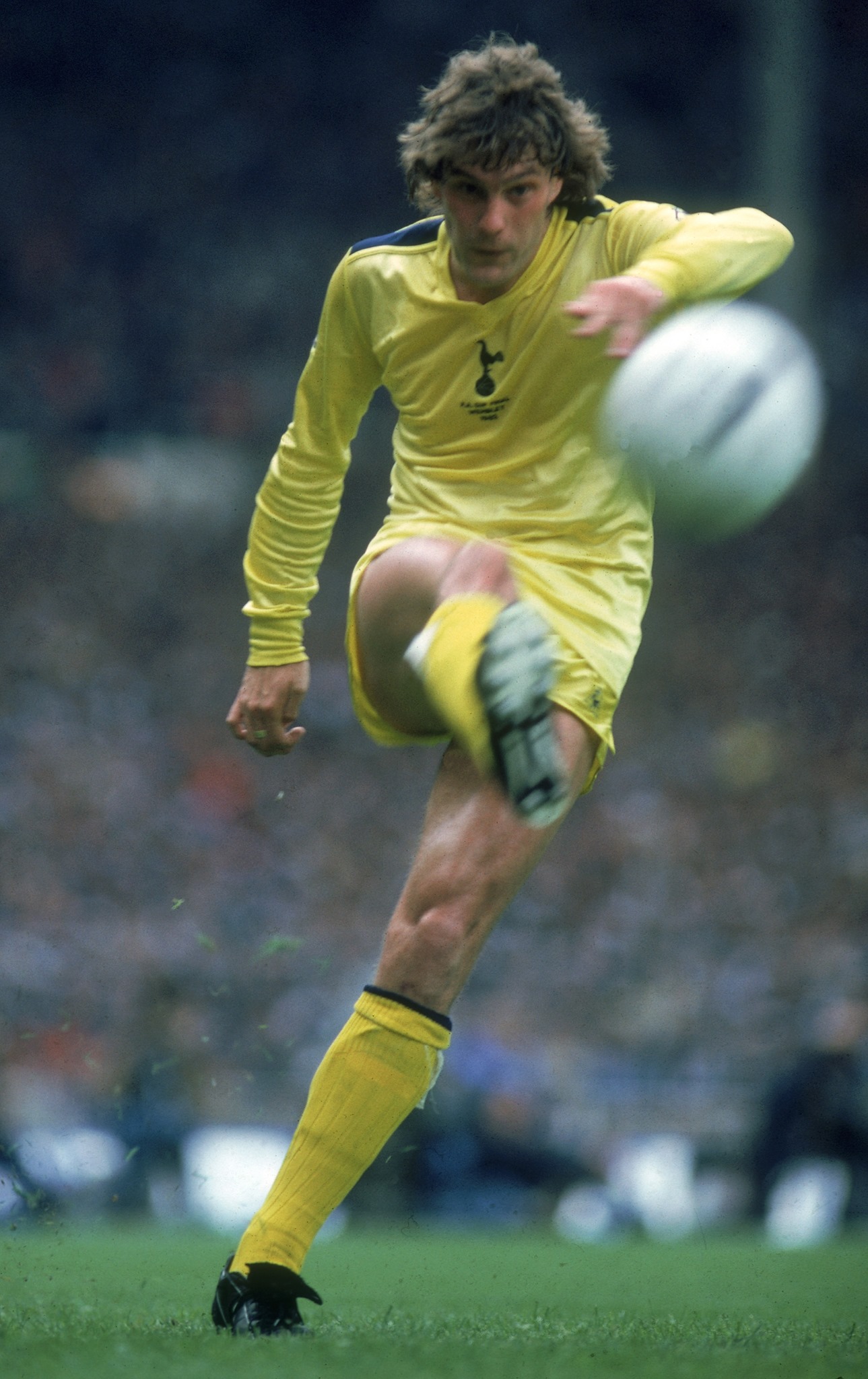 Happy birthday, Glenn Hoddle! 🥳 FA Cup winner with Tottenham