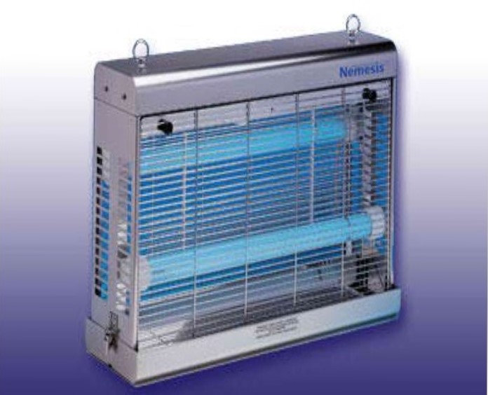 THE USE OF AN INSECTOCUTOR OR A LIGHT FLY TRAP WITH GLUE STRIPS The use ...