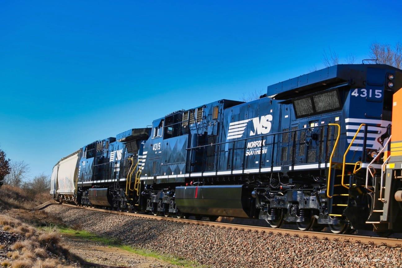 Norfolk Southern ac44c6m locomotives delivered from Wabtec-GE