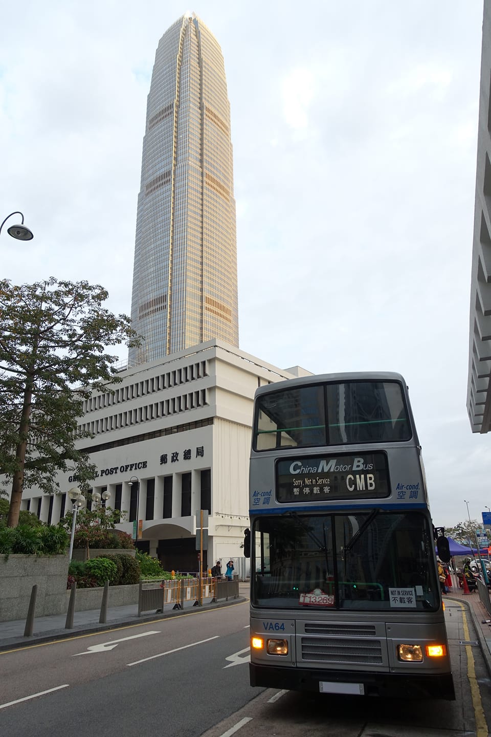 UTFA 世界交通之友 - 香港車會嘉年華於今（二零一九年一月二十）日在中環愛丁堡廣場舉行，今年更首次加入古典巴士試行環節。 | Facebook