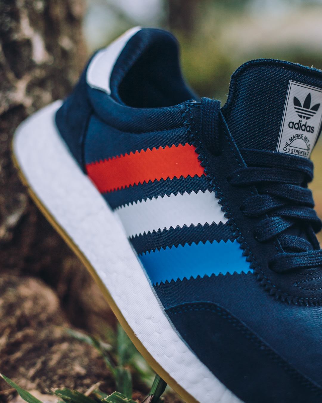 ジョー The I-5293 is back with another colourway. Inspired by '70s-style