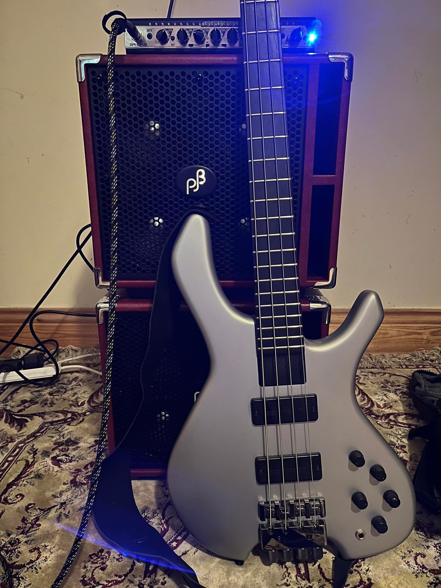 SOME LIKE IT LOUD! The PJB BP800 with stacked CAB67s!