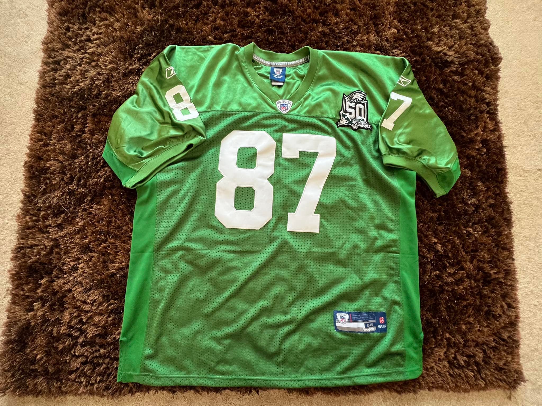 Baketball fans here is a Vintage Y2K NFL Reebok PHILADELPHIA