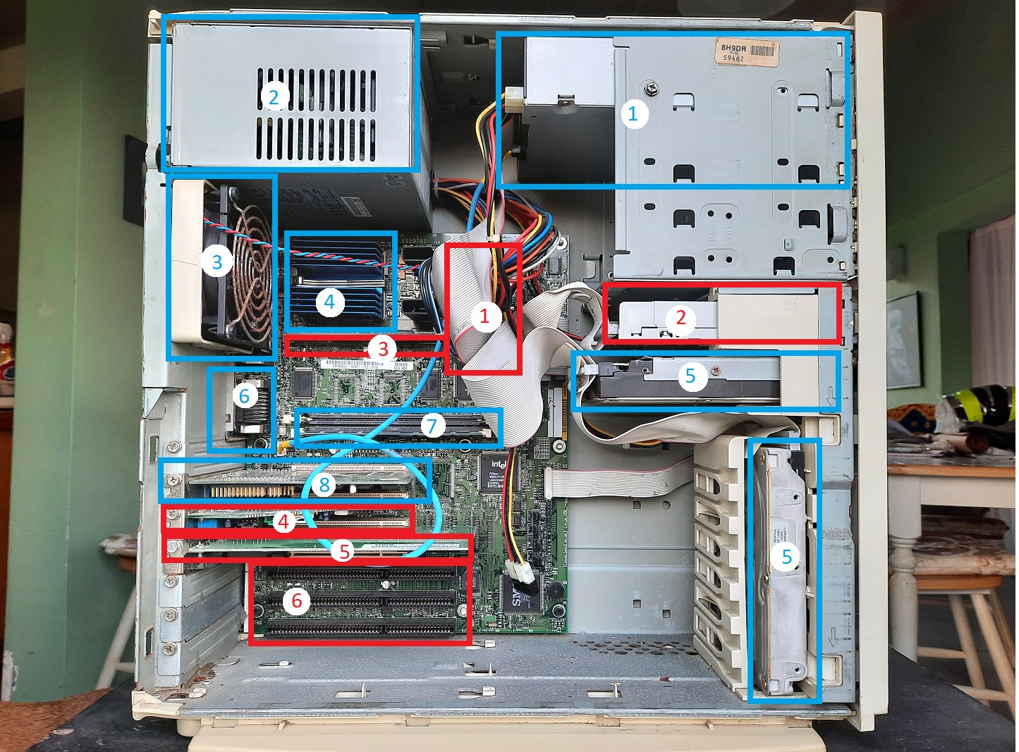 Compaq AlphaServer DS10 internals