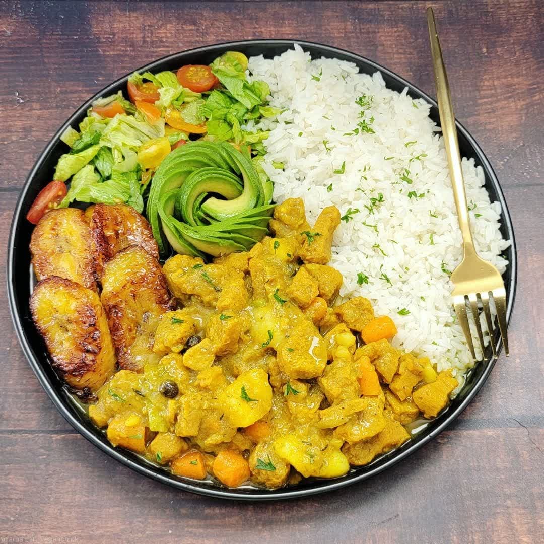 Kerry - 🇯🇲The Yardie Plate.🇯🇲 Growing up in Jamaica curried goat was my ...