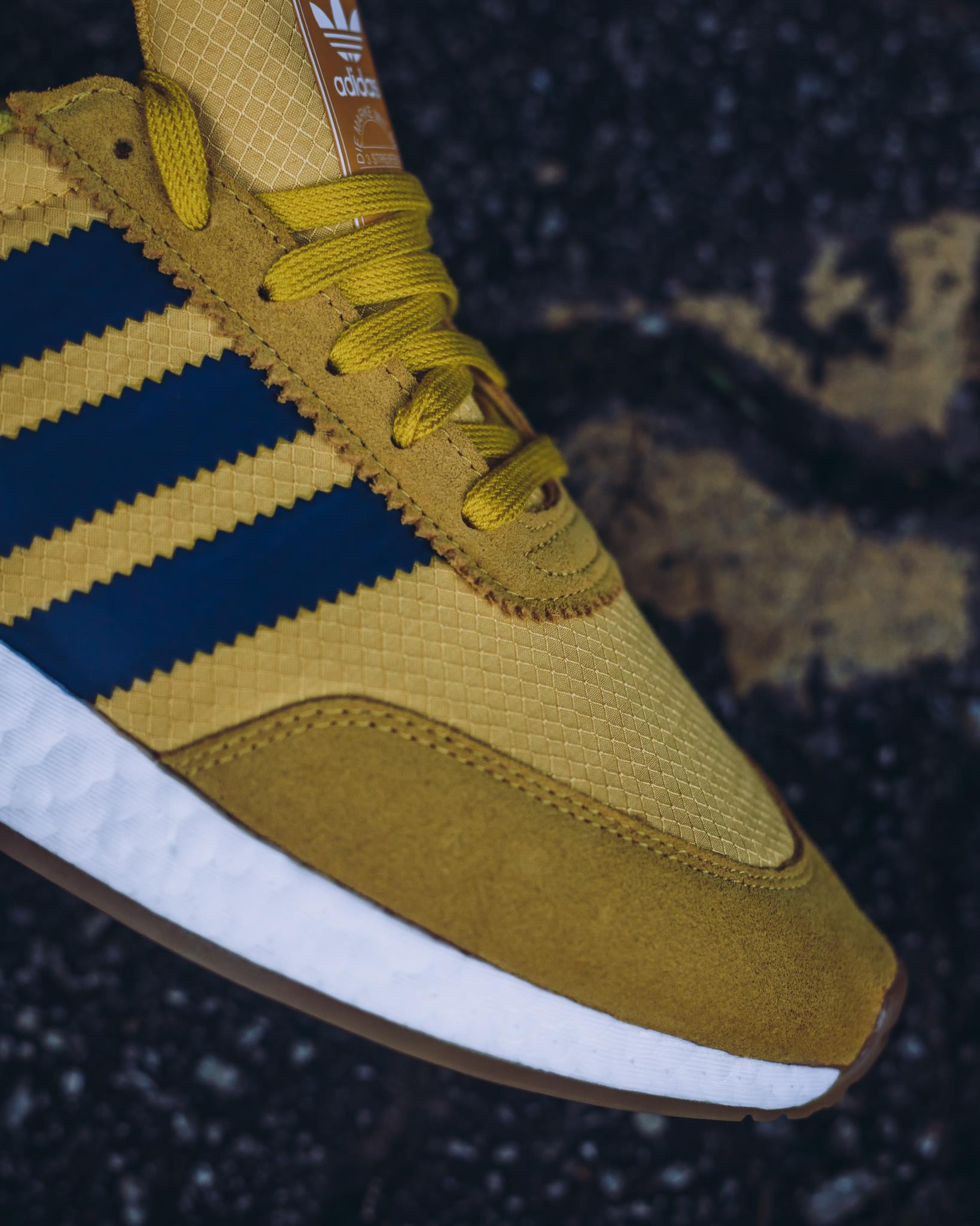 ジョー The I-5293 is back with another colourway. Inspired by '70s-style