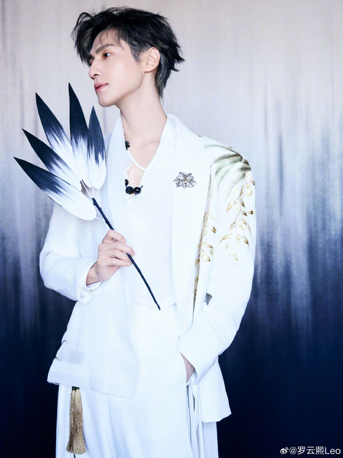 Hello my sweetheart Doctor ✨ . #罗云熙 #LuoYunxi #LeoLuo