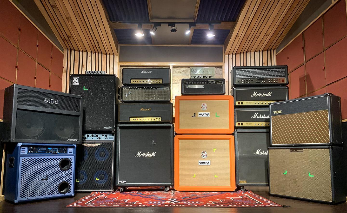 Our Amp Collection Marshall 1987X with 2*12 Dumble style cab