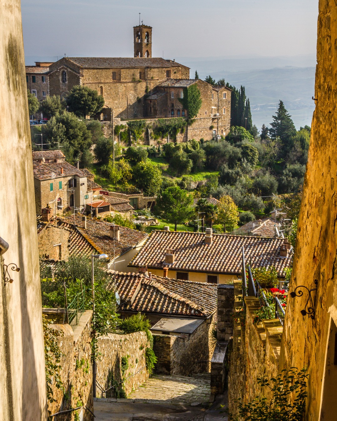 Untours - Top 5 Wine Villages in Tuscany this Fall ⤵️ Did... | Facebook