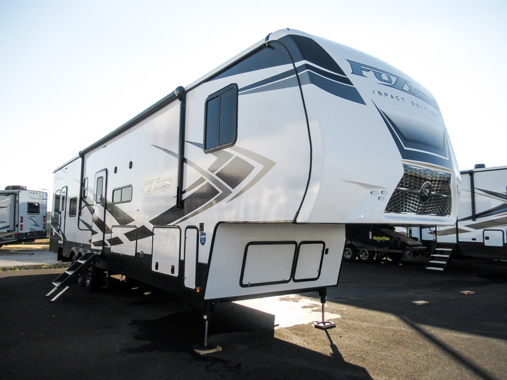 Lewis RV Center - 2021 Keystone RV Fuzion 415 features a...