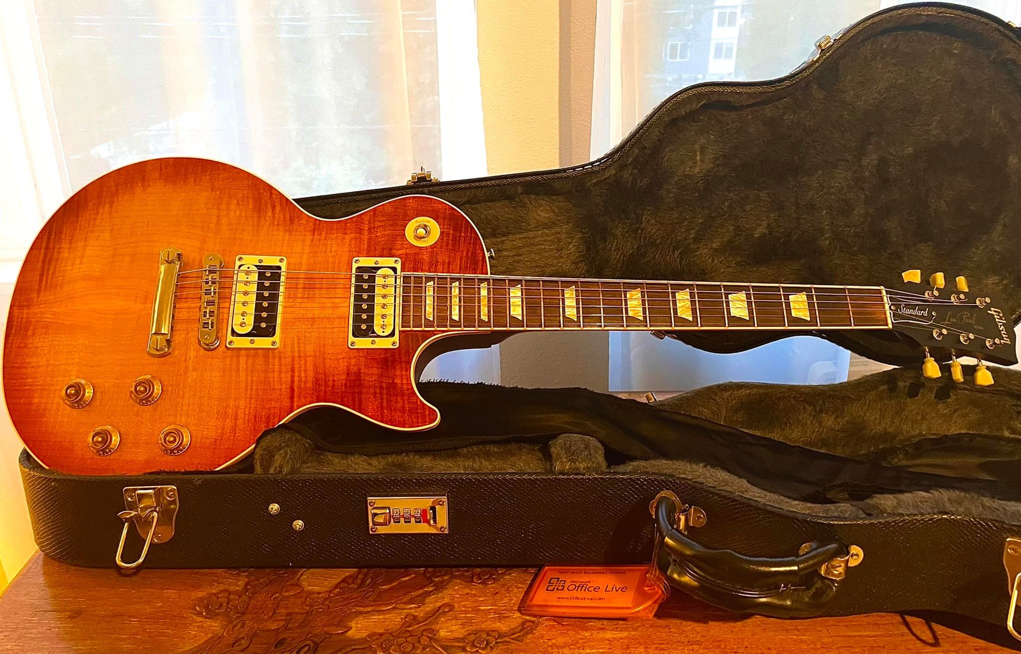 2005 Gibson Les Paul Standard faded series.