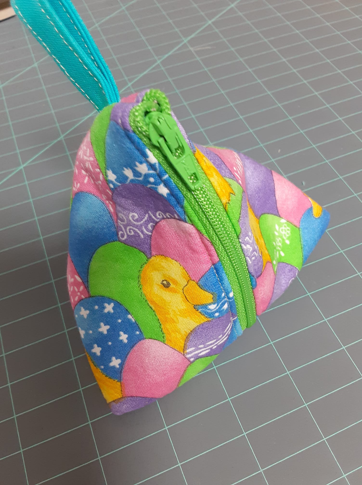 Easy DIY triangle bags for craft and shopping