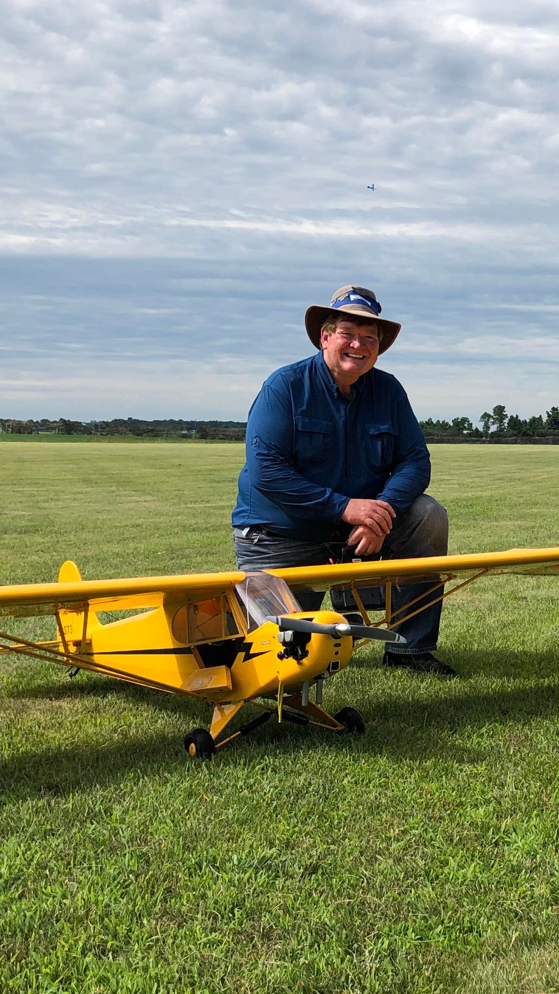 Is a DLE 20cc engine enough for a Sig 25% Piper Cub J3?