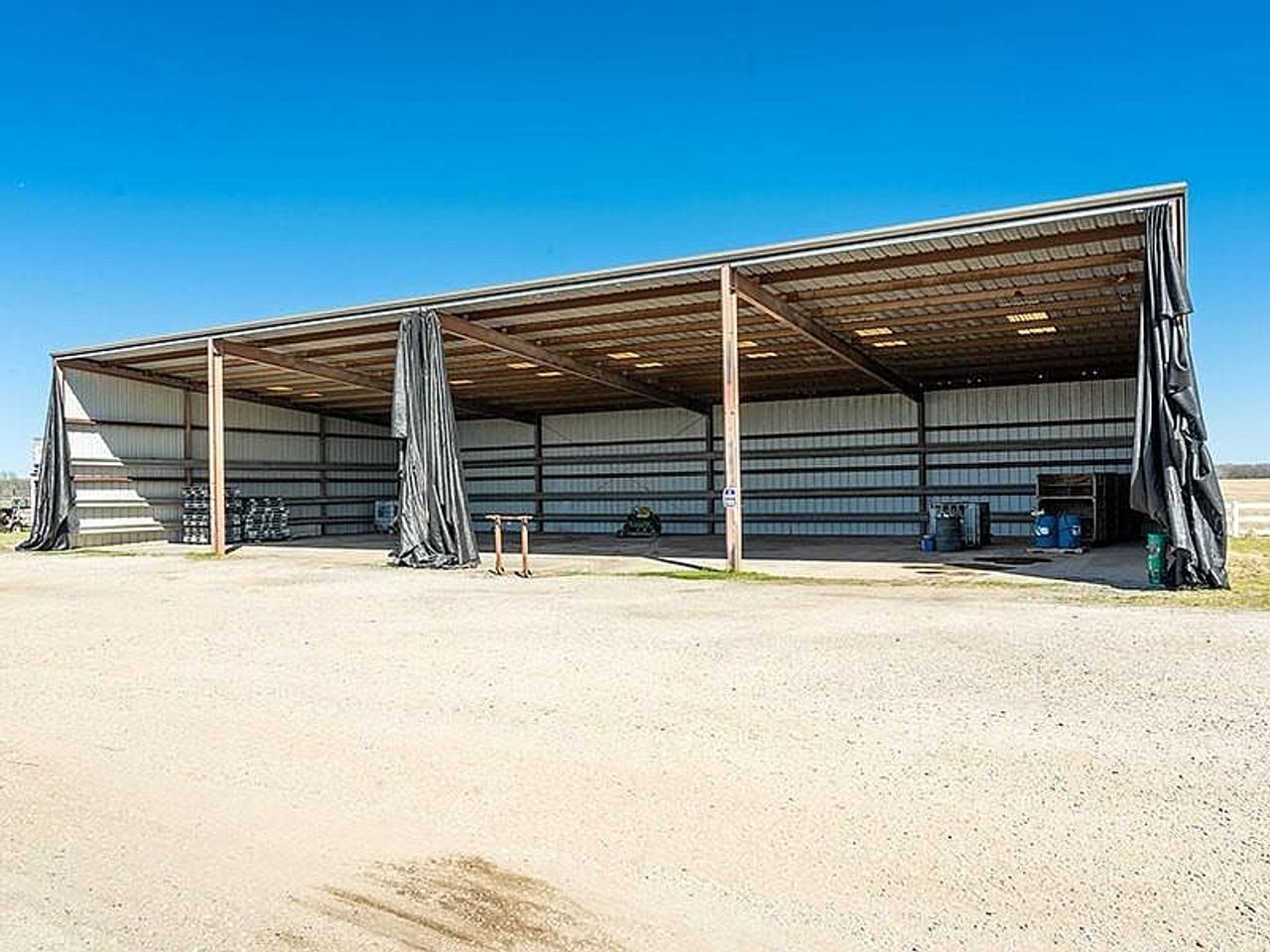 Tx Horse Properties - 7X RANCH, 210.5 ACRES, COVERED ARENA, CORRALS ...