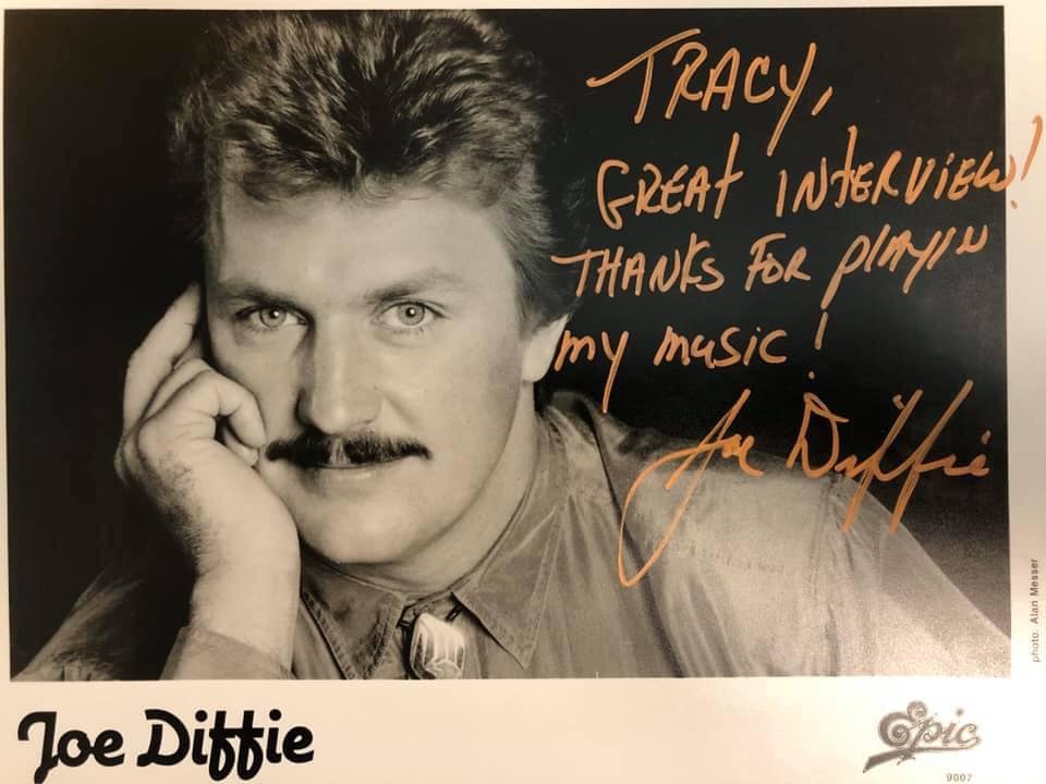 Country music star Joe Diffie dies at 61 from coronavirus