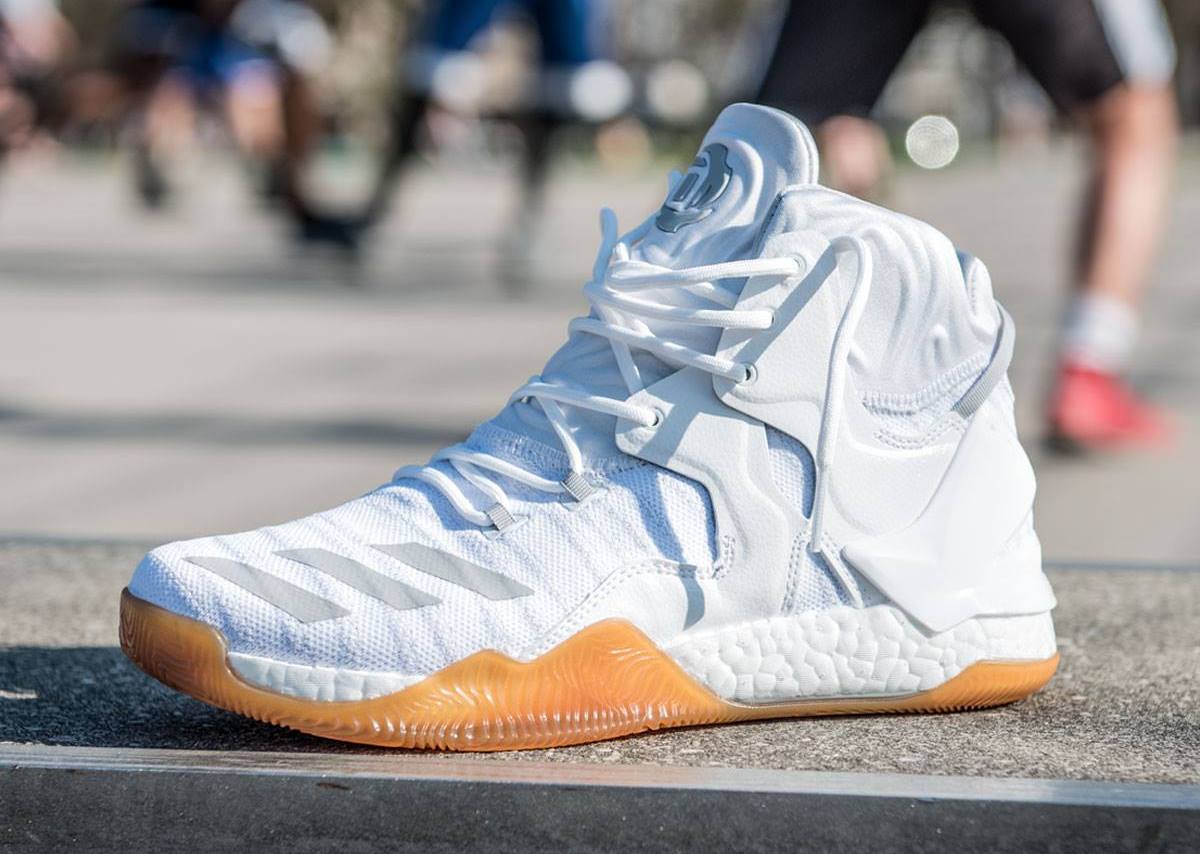 Adidas is releasing a new Derrick Rose Shoe 😳