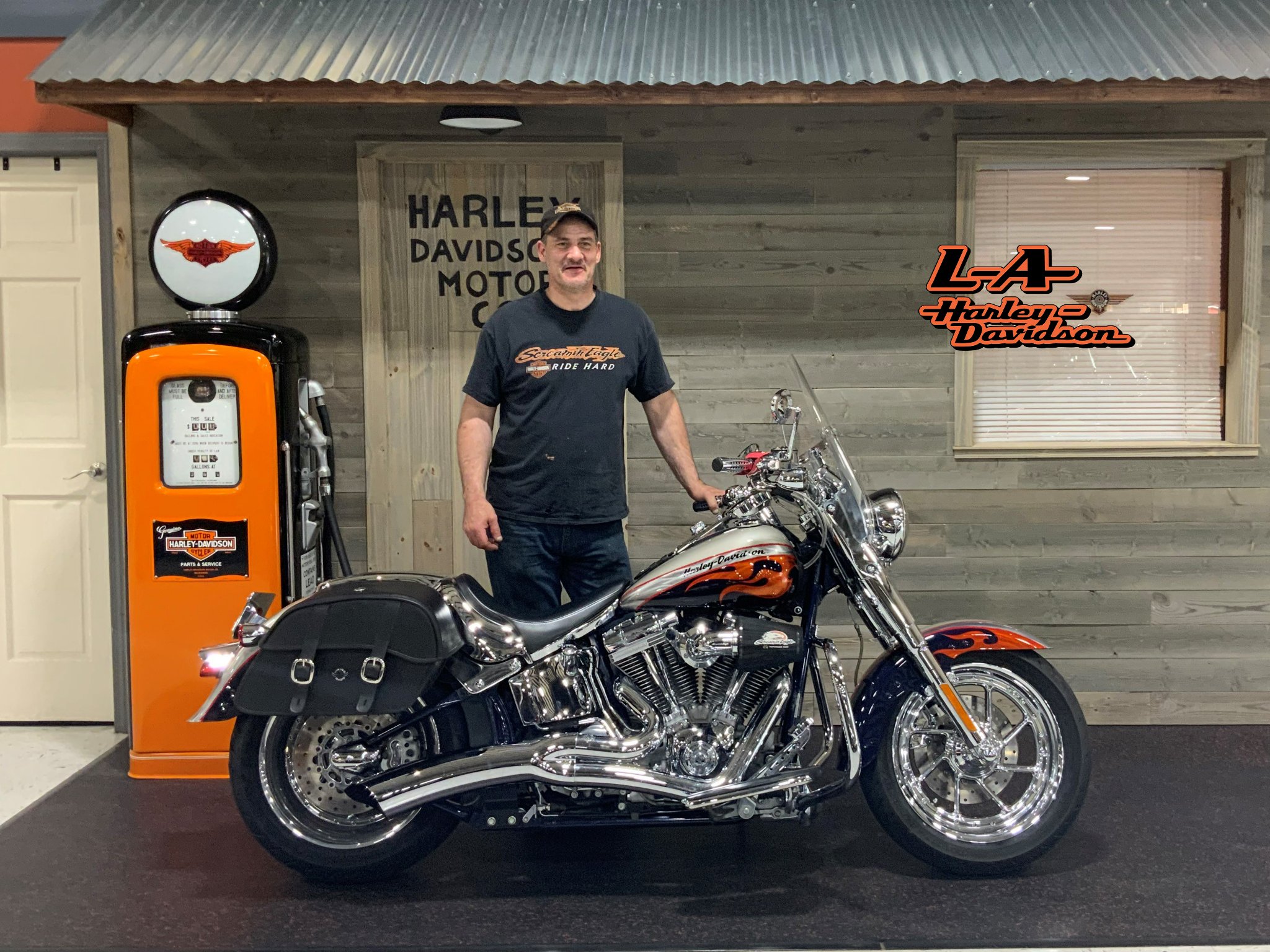 Scott Larson picks up rare 2006 CVO Fat Boy at L-A Harley