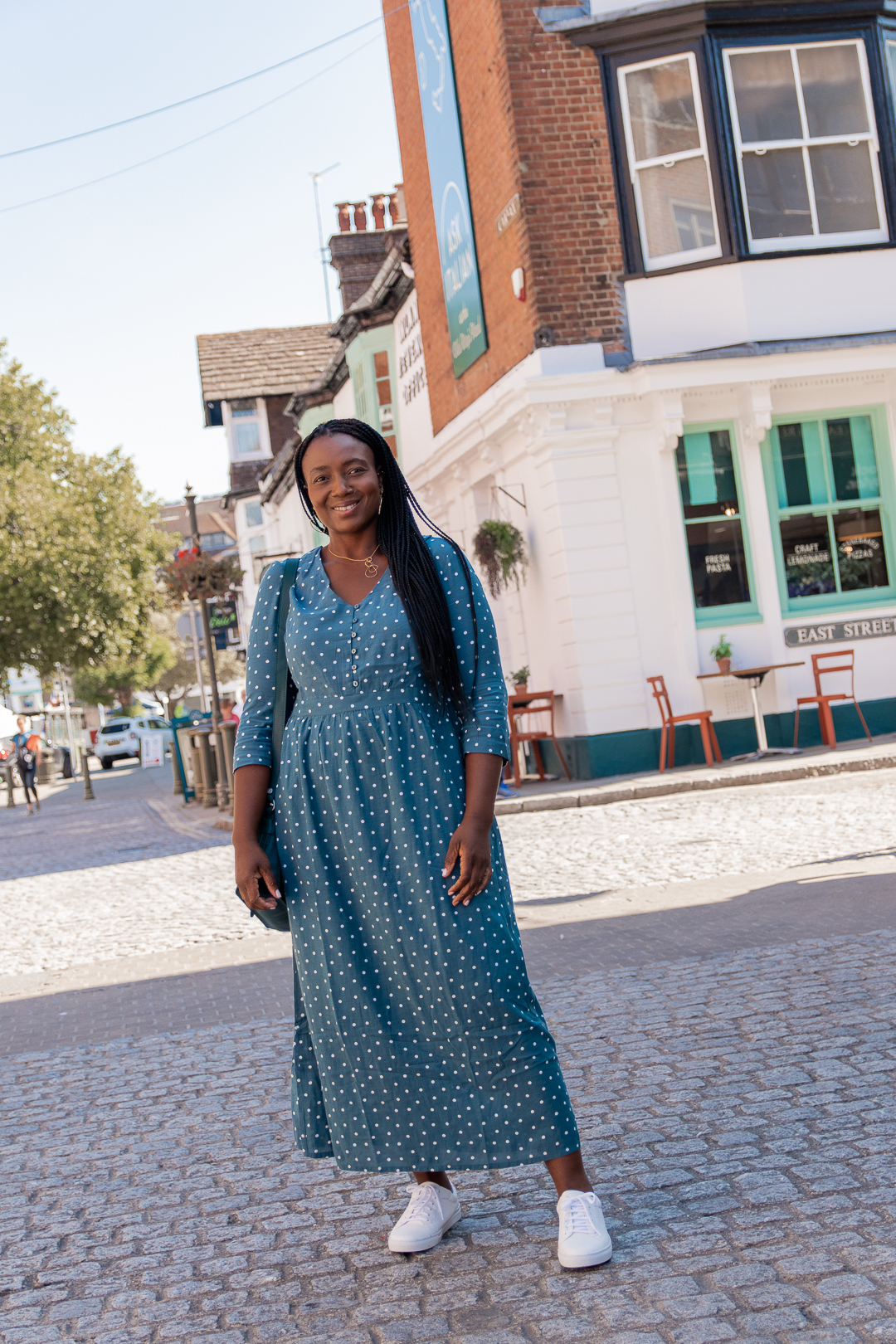 felicity jersey midi tea dress Perfect for summer and ready for autumn, we're loving how @larastyleclose has styled these versatile, transitional Seasalt pieces. #summerstyles Shop Dresses > http://ow.ly/3kxh50KlGMP 🔎Felicity Dress, Artists Quarter Satchel, 3/4 Sleeved Department_Fashion Fabrics