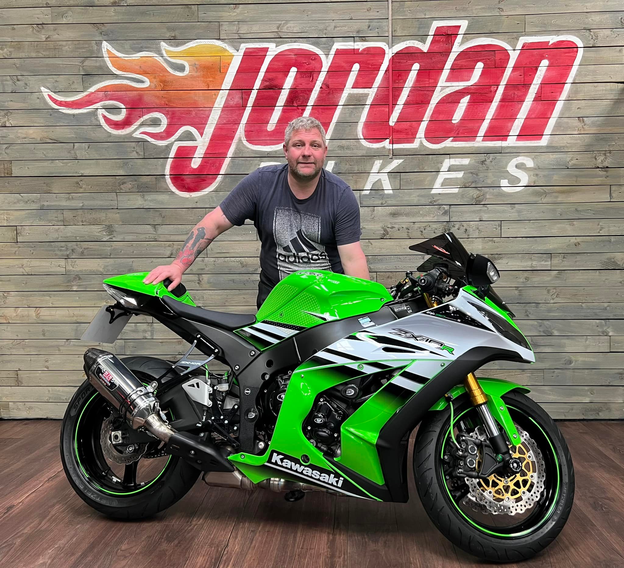 💥 NEW BIKE DAY 💥 Here is Gabor with his new Kawasaki ZX10R