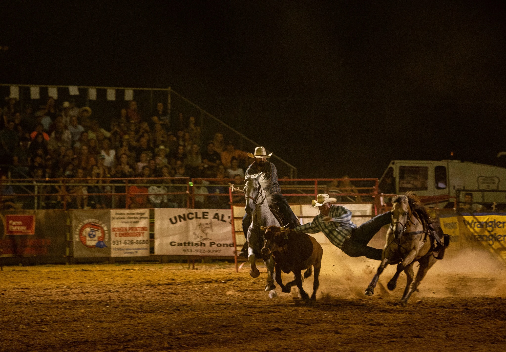 Columbia Daily Herald - Underneath the haze of kicked-up dust, the park ...
