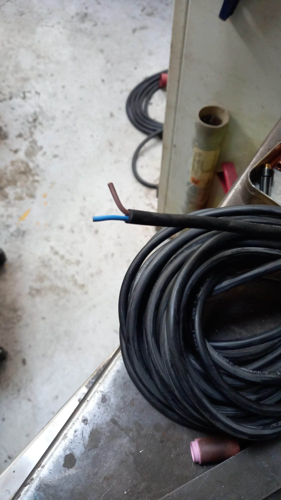 Durite 1.00mm² Thin Wall Electric Cable and Wiring - 16.5A