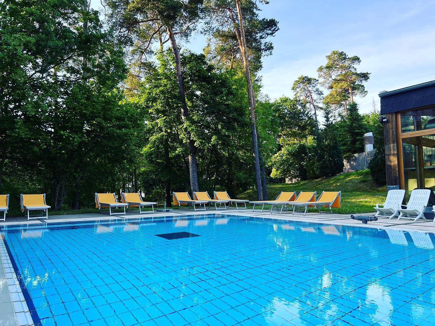 Seid ihr Team Pool oder... - Hotel Sonnenhügel Bad Kissingen