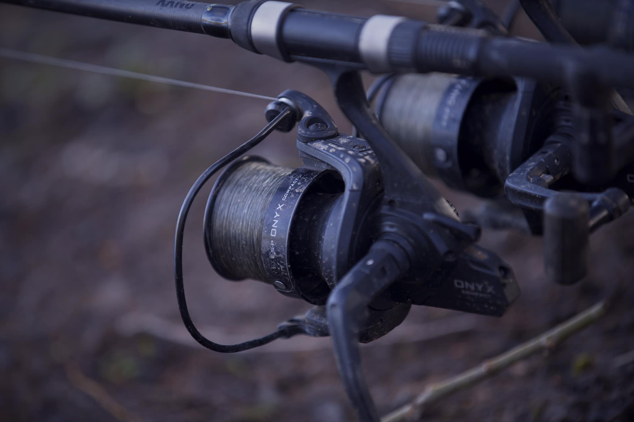 esp fishing reels Shimano Spheros Sw Extra High Gear Spinning Reel Black 3000 Available in four sizes (1000 to 4000) to fit any freshwater or inshore fishing situation Fishing Rod Esp Onyx Compact