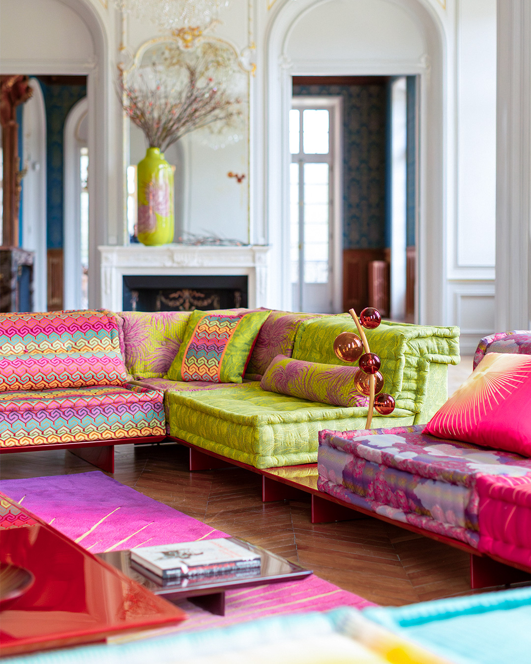 Roche Bobois Saudi Arabia - To break away from the bustle of the city ...