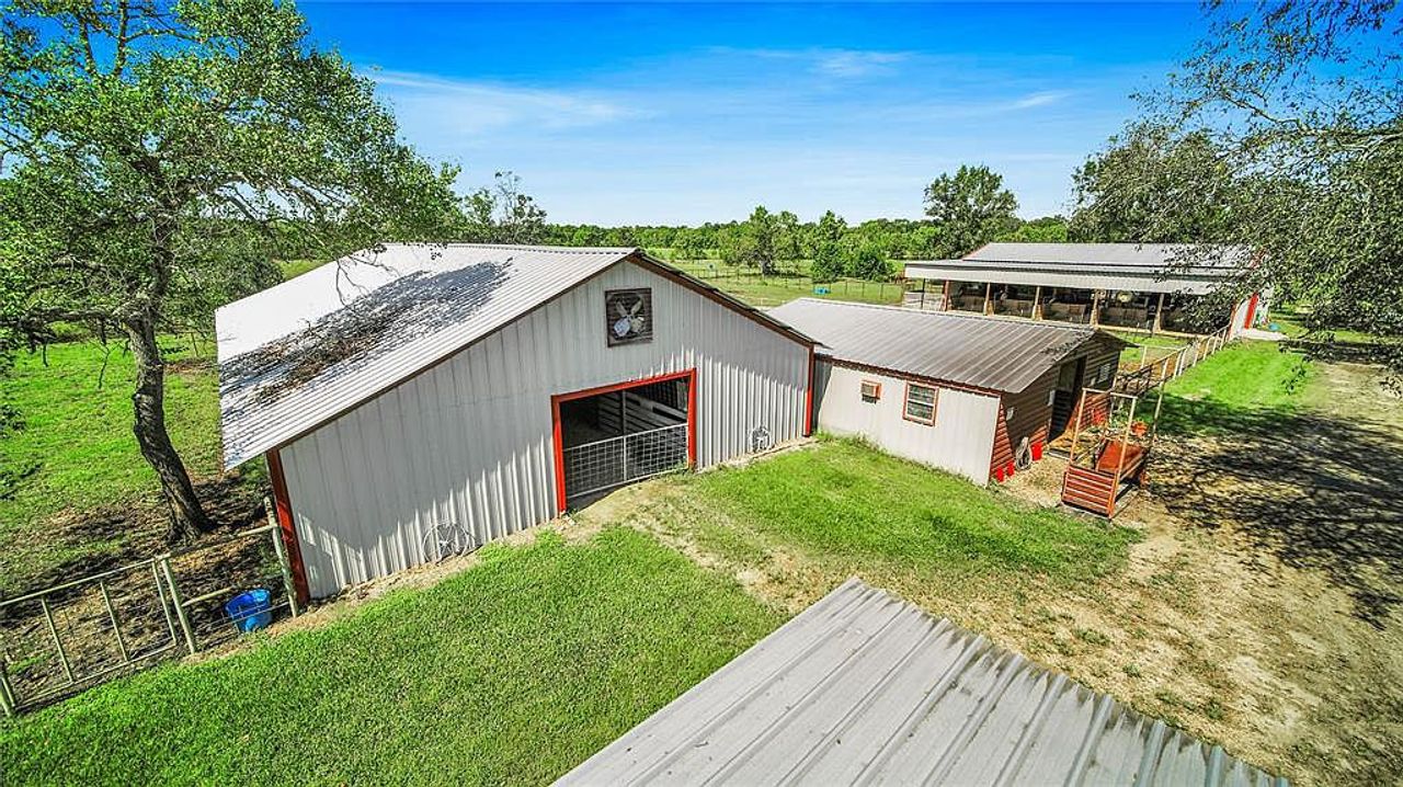 Tx Horse Properties - 75 ACRE WORKING HORSE RANCH, 2 HOMES, MULTIPLE ...