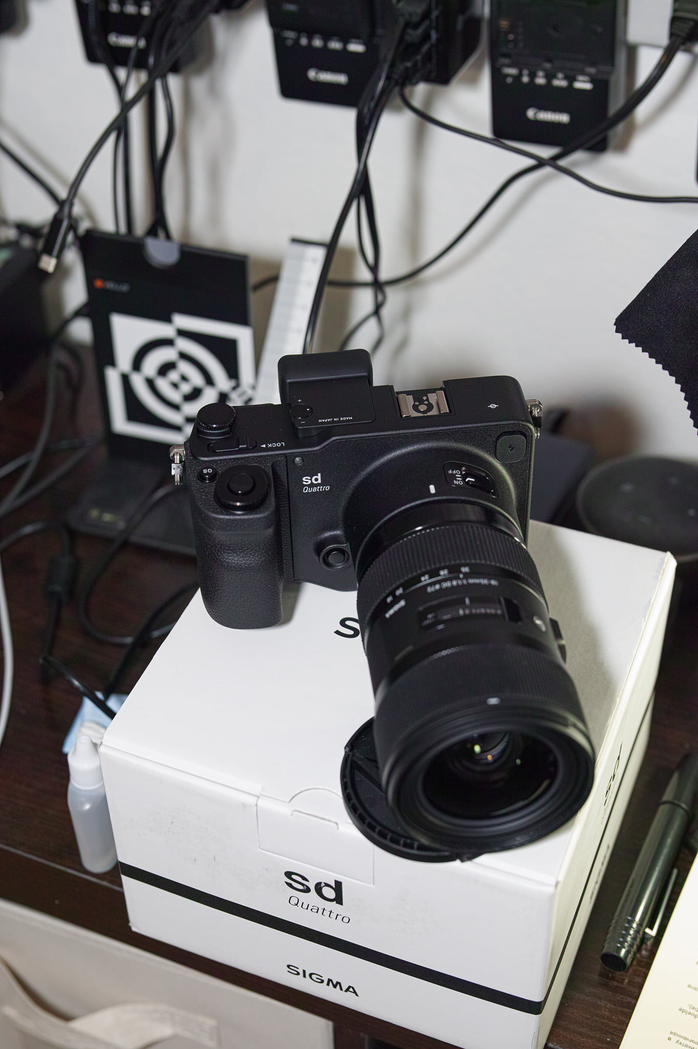 Experience with Sigma 18-35mm f/1.8 on SD Quattro sensor?