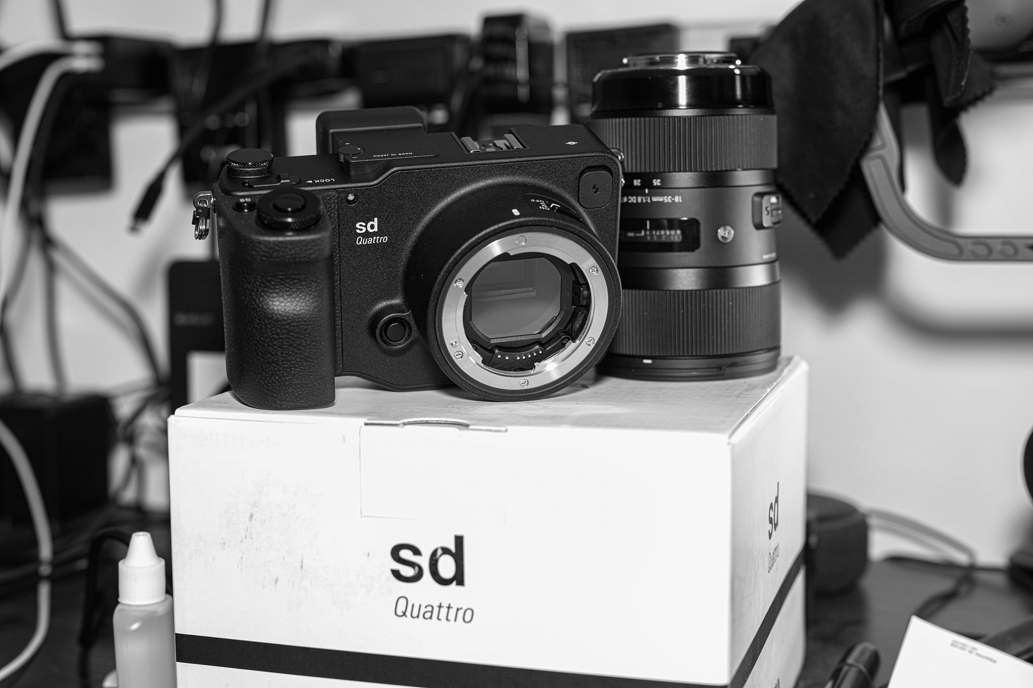 Experience with Sigma 18-35mm f/1.8 on SD Quattro sensor?