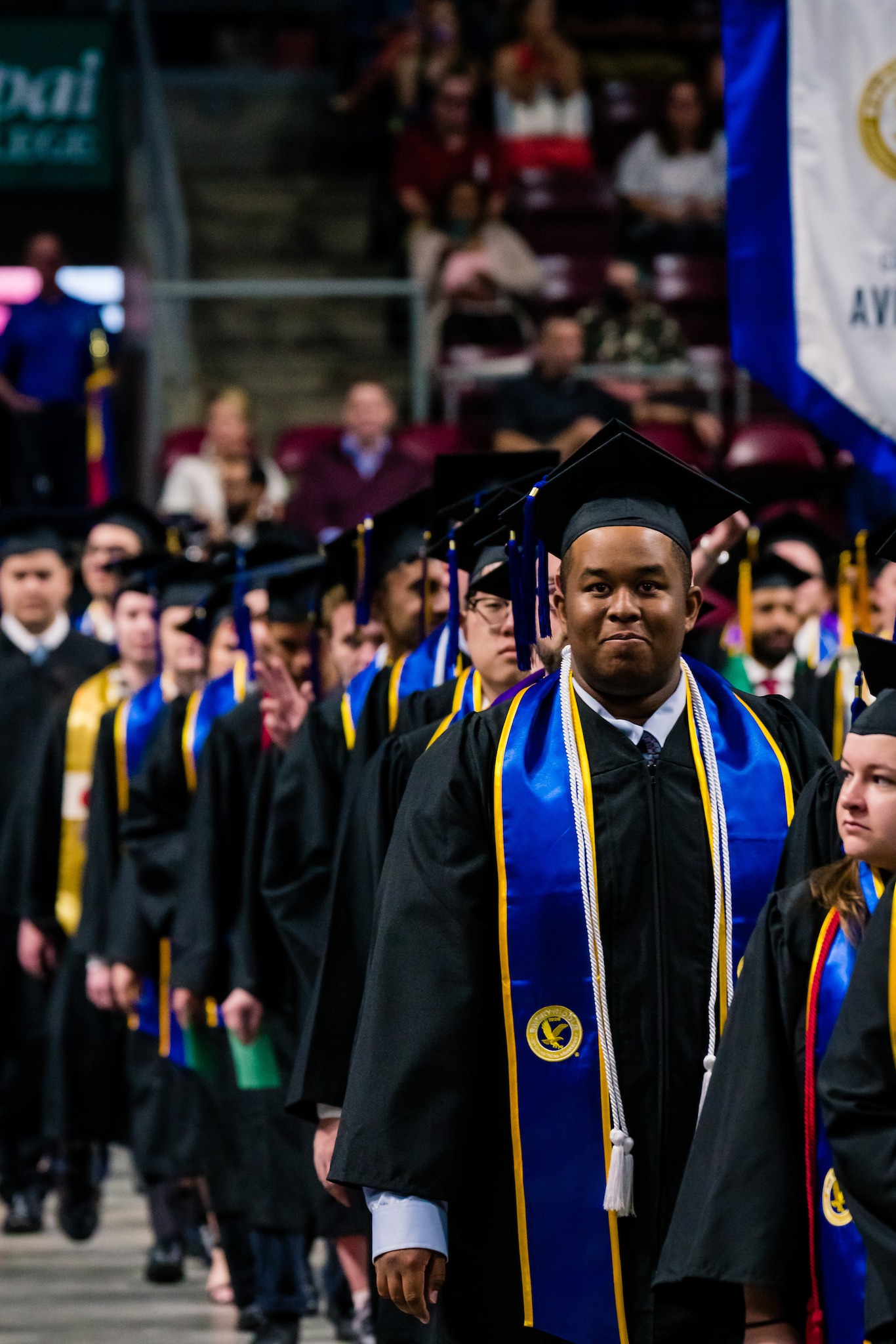 A round of applause... - Embry-Riddle Aeronautical University