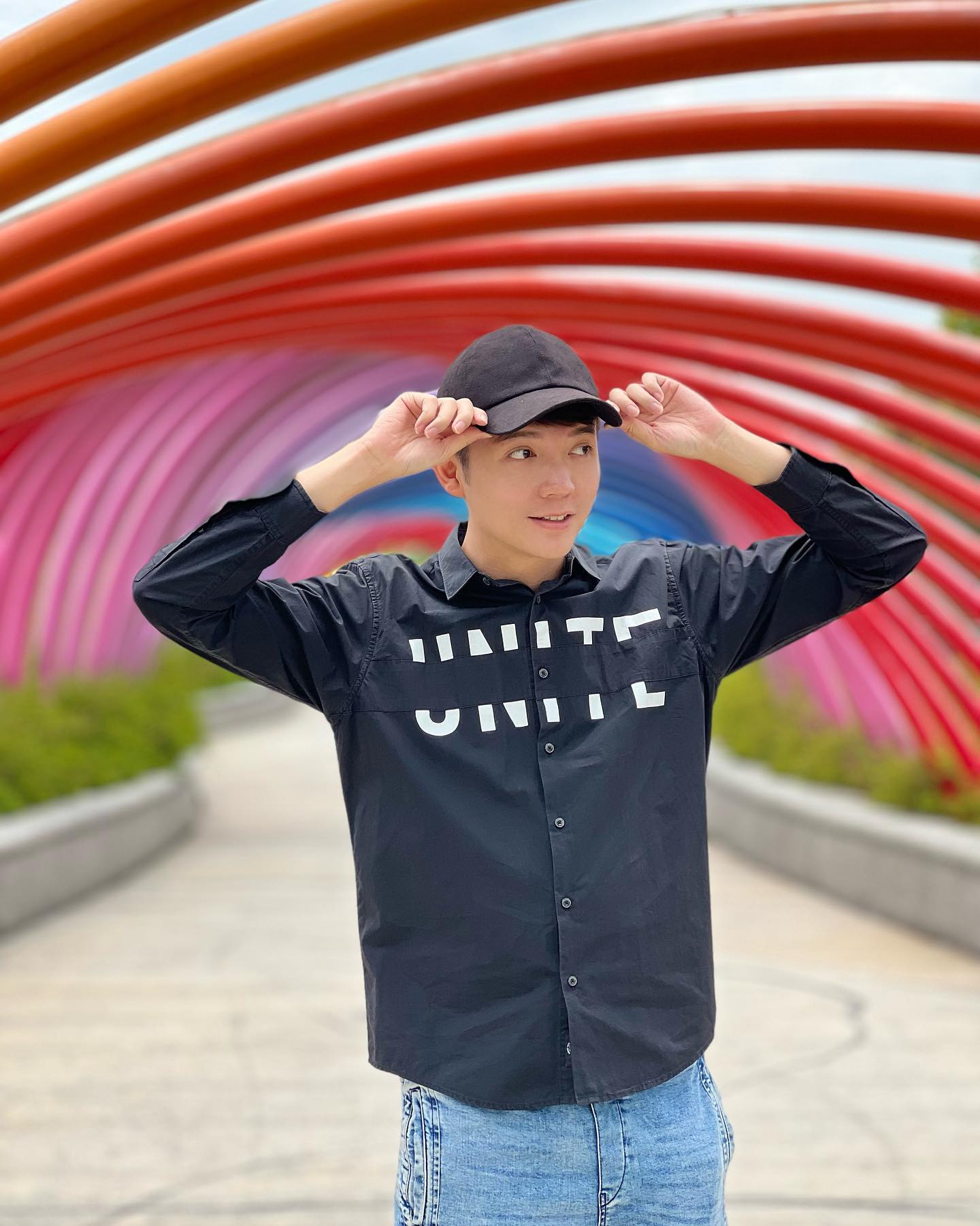 Haoren 朱浩仁 - 偶尔带老婆出来美美的地方散散心，肚子里面的小琹仁法拉利也开心 嘻嘻 ️ @gladishchan