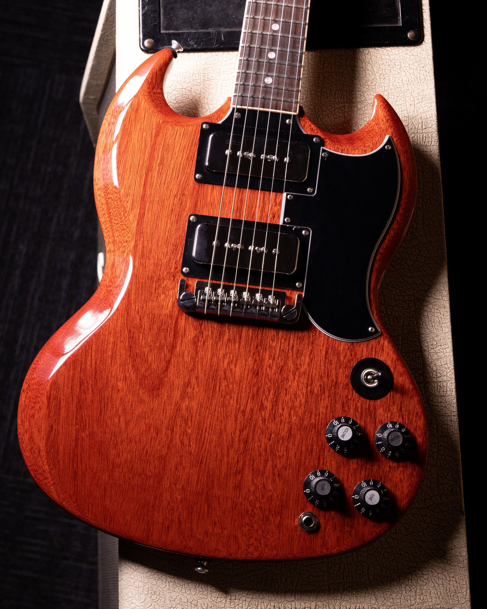 What is the origin and model of the Tomson SG guitar?