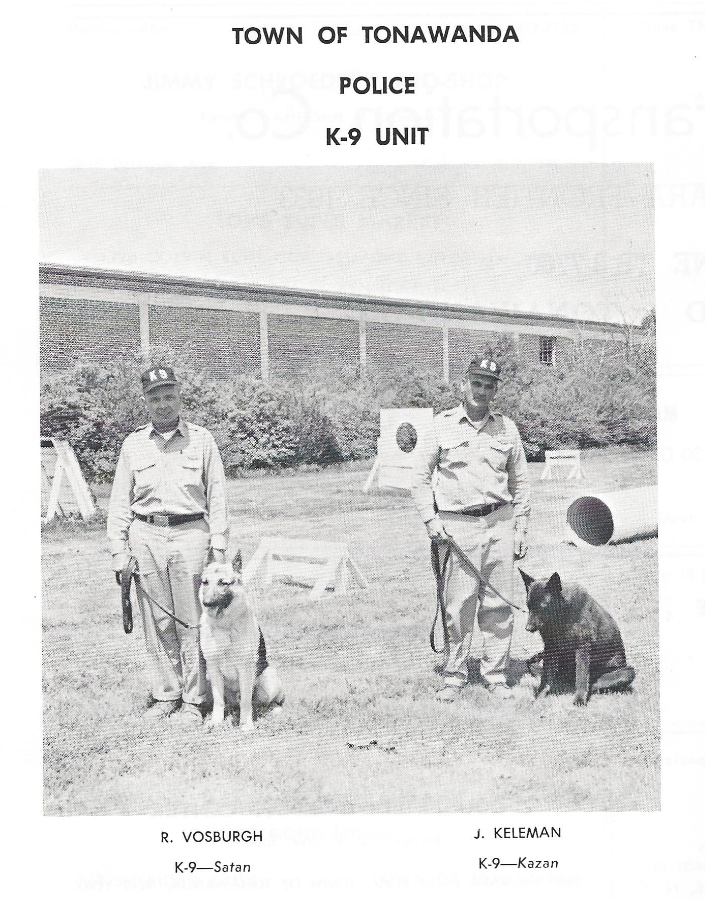 THE VISIBLE DOG Assembly Kit Renwal, 1961 Click for Full Image