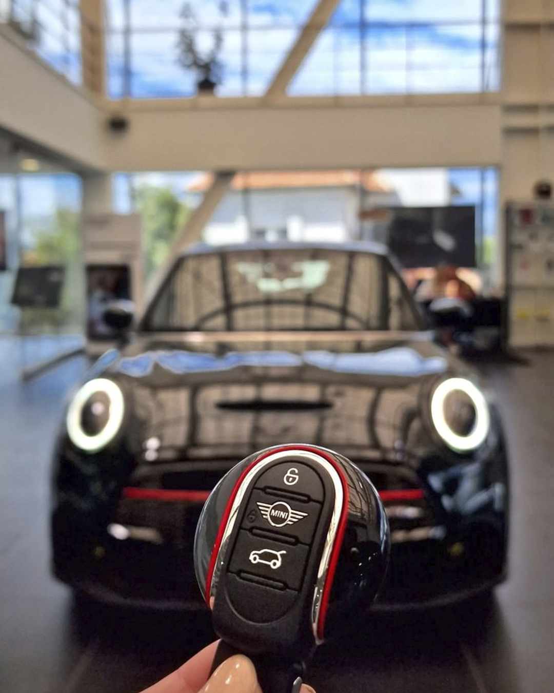 MINI - 🔑 Esa GRAN emoción de estrenar tu MINI... 😍... | Facebook