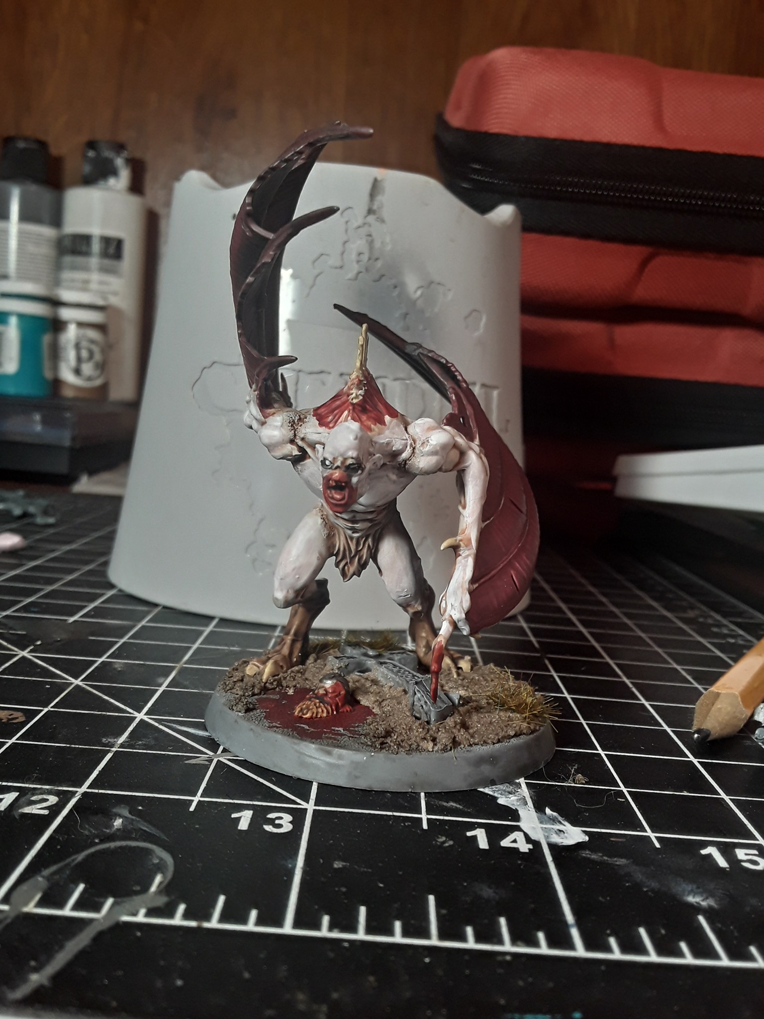 FLESH-EATER COURTS CRYPT FLAYERS