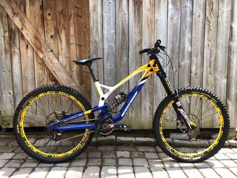 A very special machine. This Nukeproof Pulse that @samhill13 took