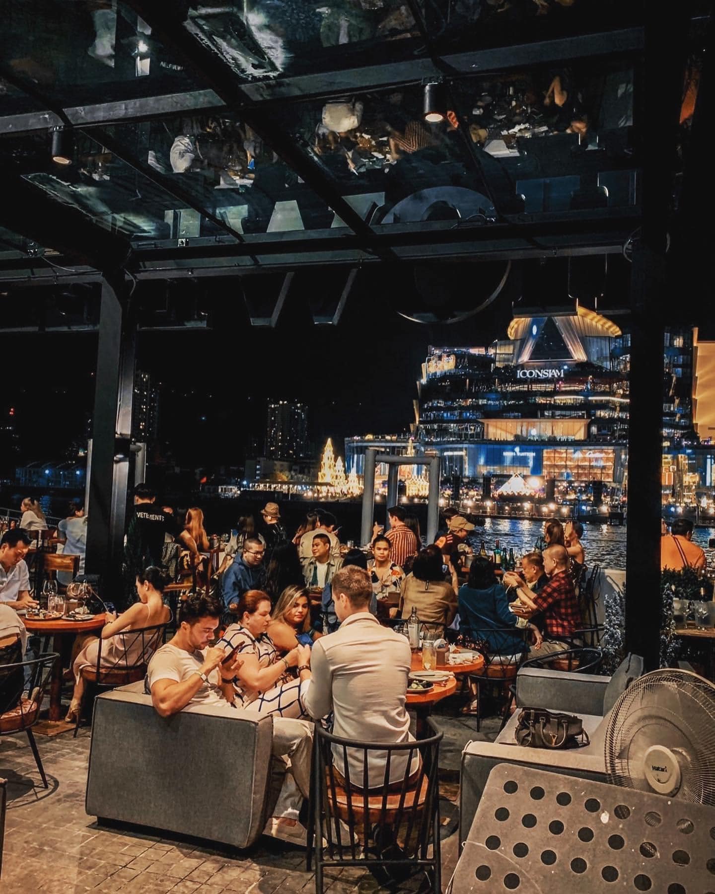เข้าติดตั้ง #โต๊ะพูลหยอดเหรียญแบบเช่า ขนาด 7 ฟุตมาตรฐาน ให้กับทางร้าน ...